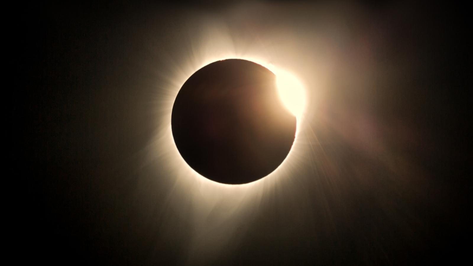 solar eclipse - Understanding your dreams - Kaya
