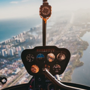 Featured-img - Un tour en hélicoptère - Comprendre vos rêves - Kaya