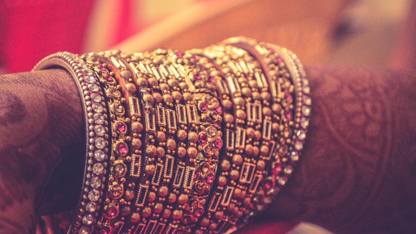 The broken wedding bangles - Comprendre vos rêves - Kaya